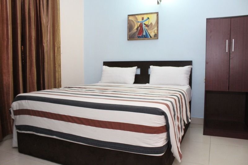 Bluespring Hotel Maryland Esterno foto