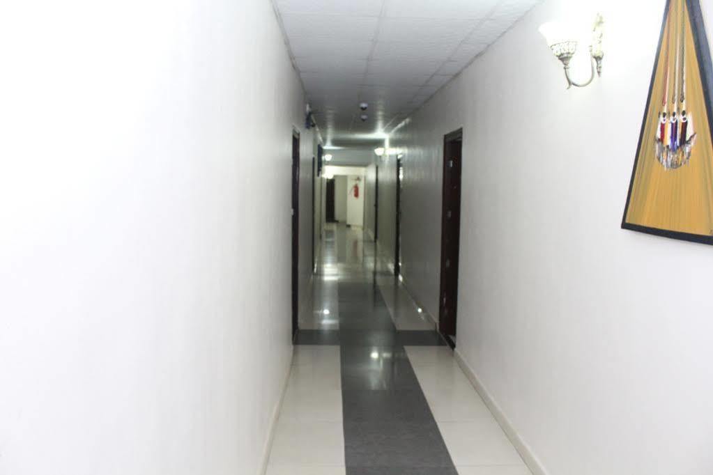 Bluespring Hotel Maryland Esterno foto